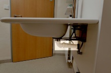 BDH Klinik nutzt raumsparenden und hygienischen Siphonersatz PUM